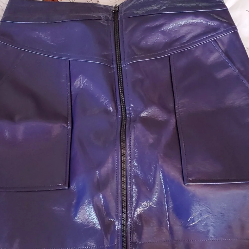 NWT Rebecca Minkoff Marguerite Patent Mini Skirt Midnight Size 8